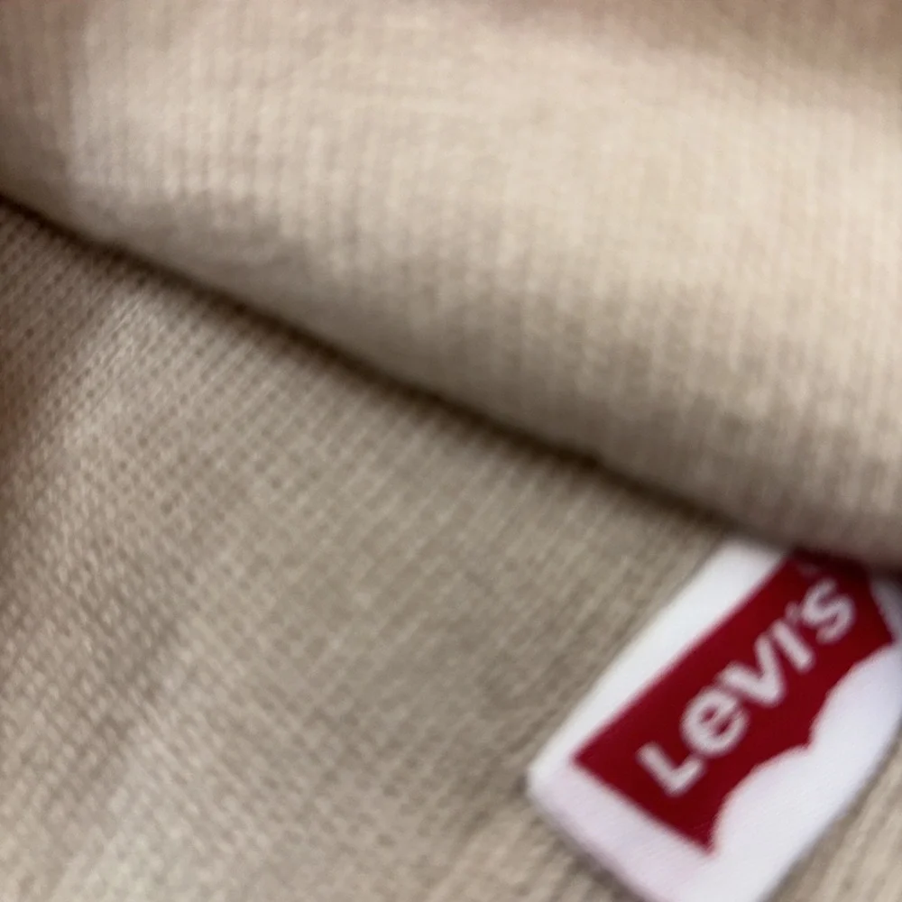 Levi's‎ Leather Logo Patch Cream Beanie